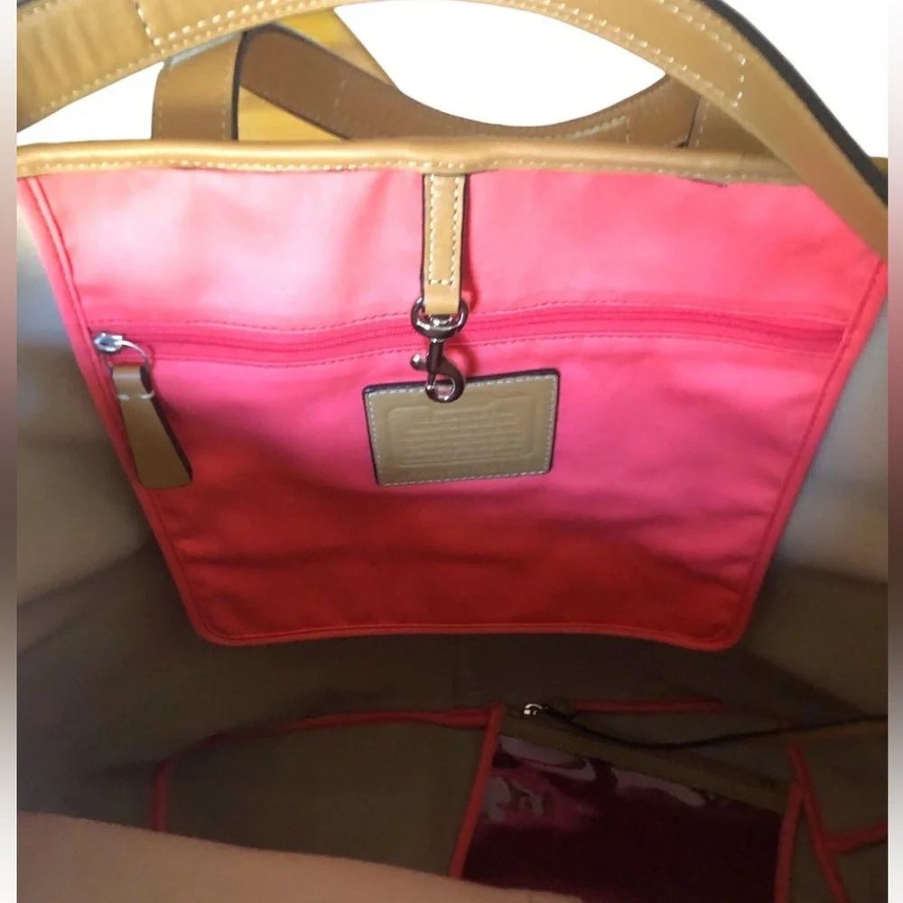 COACH Hadley Variegated Coral & Beige Striped Canvas Leather Duffel Tote Bag
